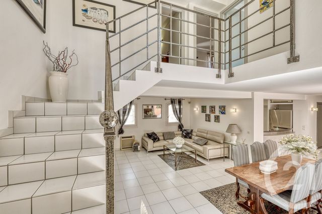 maison à vendre - 6 pièces - 204.0 m2 - HYERES - 83 - PROVENCE-ALPES-COTE-D-AZUR - Century 21 Net-Immo Agency