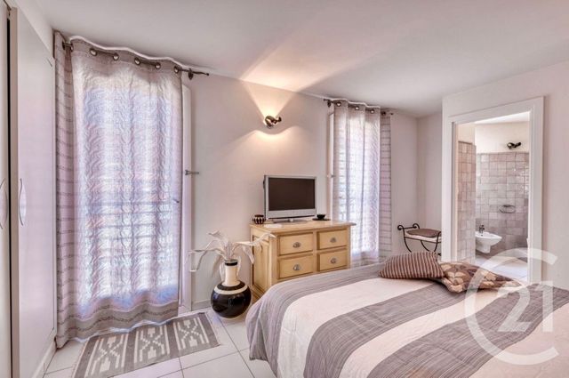 maison à vendre - 6 pièces - 204.0 m2 - HYERES - 83 - PROVENCE-ALPES-COTE-D-AZUR - Century 21 Net-Immo Agency