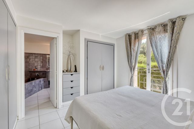 maison à vendre - 6 pièces - 204.0 m2 - HYERES - 83 - PROVENCE-ALPES-COTE-D-AZUR - Century 21 Net-Immo Agency