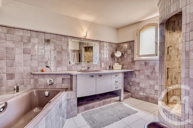 maison à vendre - 6 pièces - 204.0 m2 - HYERES - 83 - PROVENCE-ALPES-COTE-D-AZUR - Century 21 Net-Immo Agency