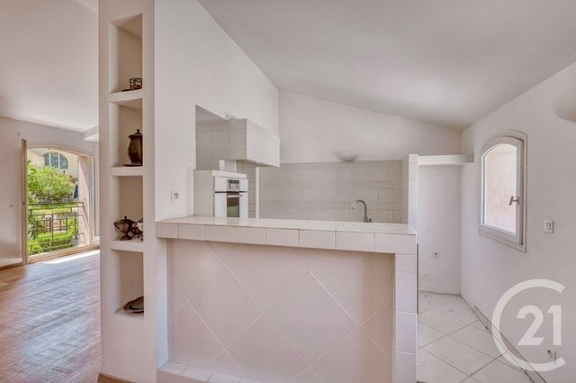 maison à vendre - 6 pièces - 204.0 m2 - HYERES - 83 - PROVENCE-ALPES-COTE-D-AZUR - Century 21 Net-Immo Agency