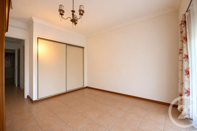 Appartement T3 à vendre - 3 pièces - 68.75 m2 - HYERES - 83 - PROVENCE-ALPES-COTE-D-AZUR - Century 21 Net-Immo Agency