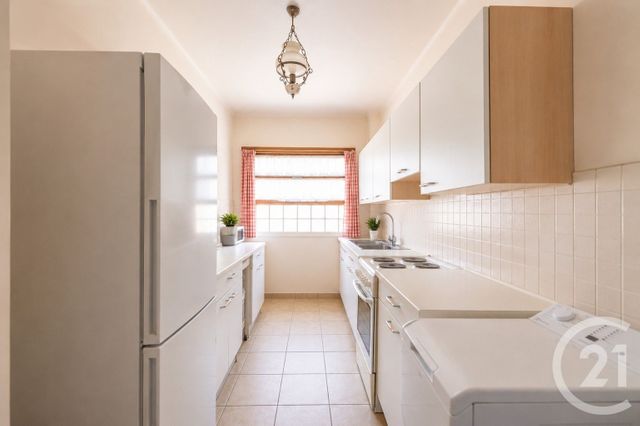 Appartement T3 à vendre - 3 pièces - 68.75 m2 - HYERES - 83 - PROVENCE-ALPES-COTE-D-AZUR - Century 21 Net-Immo Agency