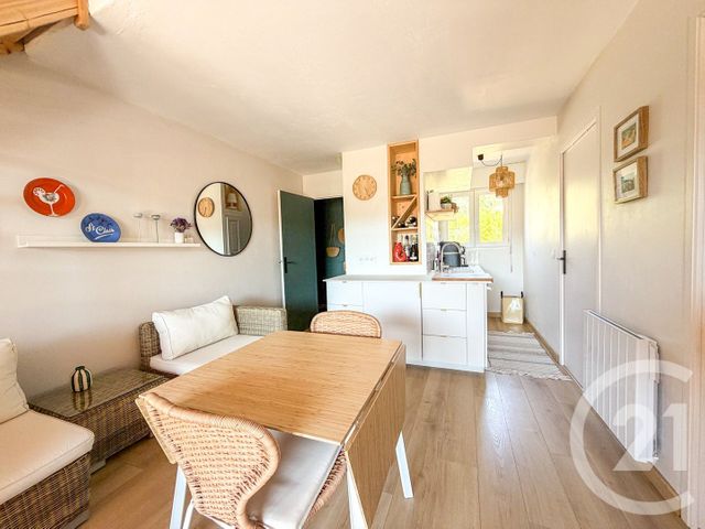 Appartement Duplex à vendre - 4 pièces - 48.0 m2 - LE LAVANDOU - 83 - PROVENCE-ALPES-COTE-D-AZUR - Century 21 Net-Immo Agency