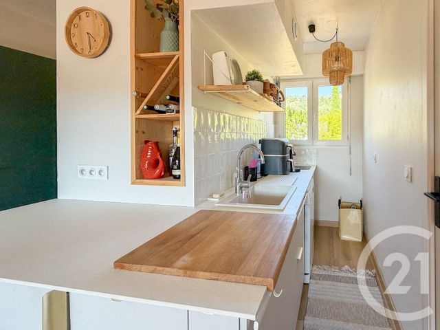 Appartement Duplex à vendre - 4 pièces - 48.0 m2 - LE LAVANDOU - 83 - PROVENCE-ALPES-COTE-D-AZUR - Century 21 Net-Immo Agency