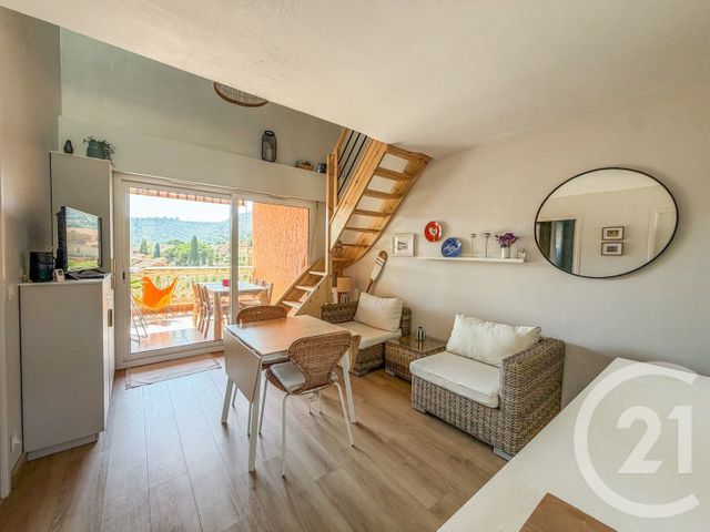Appartement Duplex à vendre - 4 pièces - 48.0 m2 - LE LAVANDOU - 83 - PROVENCE-ALPES-COTE-D-AZUR - Century 21 Net-Immo Agency