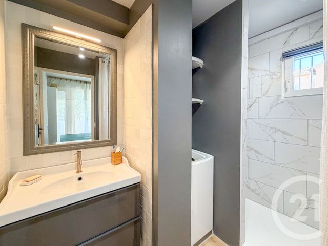 Appartement Duplex à vendre - 4 pièces - 48.0 m2 - LE LAVANDOU - 83 - PROVENCE-ALPES-COTE-D-AZUR - Century 21 Net-Immo Agency
