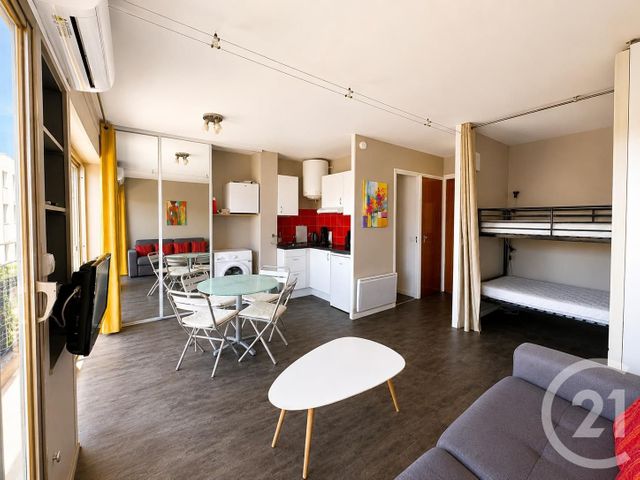 Appartement Studio Cabine à vendre - 1 pièce - 25.42 m2 - LE LAVANDOU - 83 - PROVENCE-ALPES-COTE-D-AZUR - Century 21 Net-Immo Agency