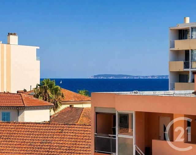 Appartement Studio Cabine à vendre - 1 pièce - 25.42 m2 - LE LAVANDOU - 83 - PROVENCE-ALPES-COTE-D-AZUR - Century 21 Net-Immo Agency