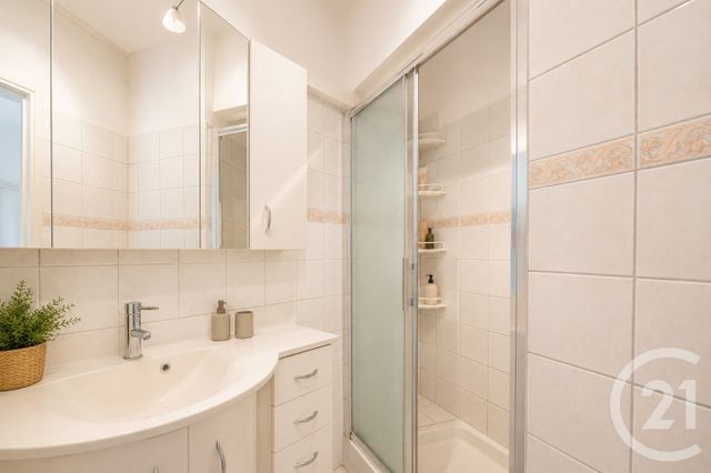 Appartement T2 à vendre - 2 pièces - 39.2 m2 - BORMES LES MIMOSAS - 83 - PROVENCE-ALPES-COTE-D-AZUR - Century 21 Net-Immo Agency