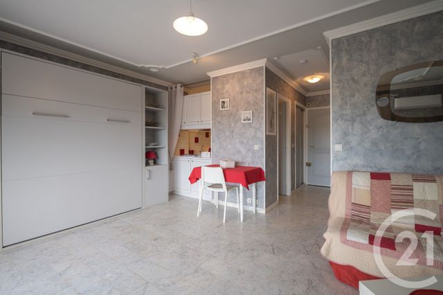Appartement T1 à vendre - 1 pièce - 31.2 m2 - LE LAVANDOU - 83 - PROVENCE-ALPES-COTE-D-AZUR - Century 21 Net-Immo Agency