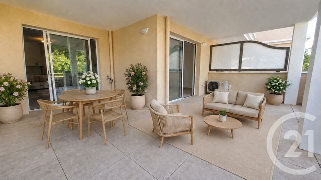 Appartement T2 à vendre - 2 pièces - 41.8 m2 - BORMES LES MIMOSAS - 83 - PROVENCE-ALPES-COTE-D-AZUR - Century 21 Net-Immo Agency