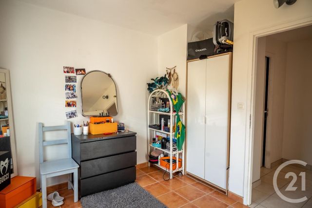 Afficher la photo en grand appartement à vendre - 3 pièces - 64.0 m2 - BORMES LES MIMOSAS - 83 - PROVENCE-ALPES-COTE-D-AZUR - Century 21 Net-Immo Agency