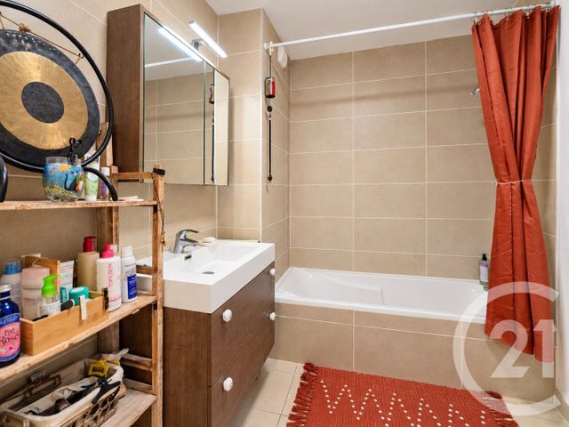 Appartement T3 à vendre - 3 pièces - 61.03 m2 - BORMES LES MIMOSAS - 83 - PROVENCE-ALPES-COTE-D-AZUR - Century 21 Net-Immo Agency