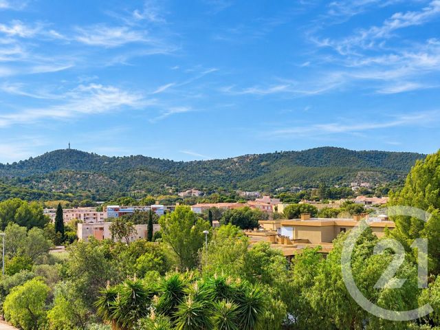 Appartement T3 à vendre - 3 pièces - 59.0 m2 - BORMES LES MIMOSAS - 83 - PROVENCE-ALPES-COTE-D-AZUR - Century 21 Net-Immo Agency