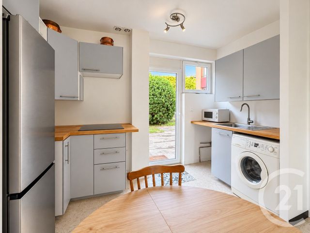 Appartement F2 à vendre - 2 pièces - 42.94 m2 - LE LAVANDOU - 83 - PROVENCE-ALPES-COTE-D-AZUR - Century 21 Net-Immo Agency