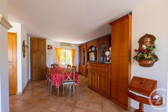 Afficher la photo en grand maison à vendre - 7 pièces - 152.37 m2 - LE LAVANDOU - 83 - PROVENCE-ALPES-COTE-D-AZUR - Century 21 Net-Immo Agency