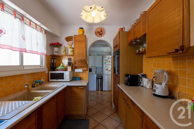 Afficher la photo en grand maison à vendre - 7 pièces - 152.37 m2 - LE LAVANDOU - 83 - PROVENCE-ALPES-COTE-D-AZUR - Century 21 Net-Immo Agency