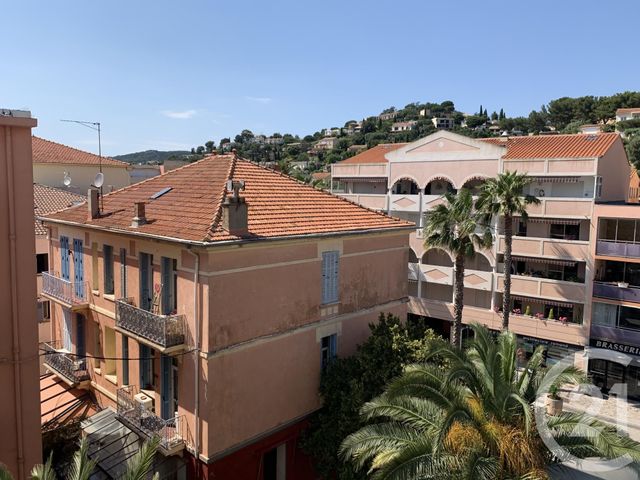 Afficher la photo en grand Studio à vendre - 1 pièce - 28.0 m2 - LE LAVANDOU - 83 - PROVENCE-ALPES-COTE-D-AZUR - Century 21 Net-Immo Agency