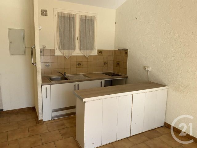 maison à vendre - 2 pièces - 26.71 m2 - LE LAVANDOU - 83 - PROVENCE-ALPES-COTE-D-AZUR - Century 21 Net-Immo Agency maison à vendre - 2 pièces - 26.71 m2 - LE LAVANDOU - 83 - PROVENCE-ALPES-COTE-D-AZUR - Century 21 Net-Immo Agency