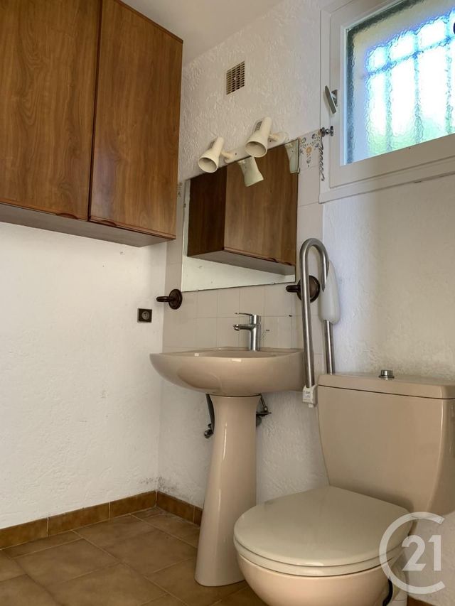 maison à vendre - 2 pièces - 26.71 m2 - LE LAVANDOU - 83 - PROVENCE-ALPES-COTE-D-AZUR - Century 21 Net-Immo Agency maison à vendre - 2 pièces - 26.71 m2 - LE LAVANDOU - 83 - PROVENCE-ALPES-COTE-D-AZUR - Century 21 Net-Immo Agency