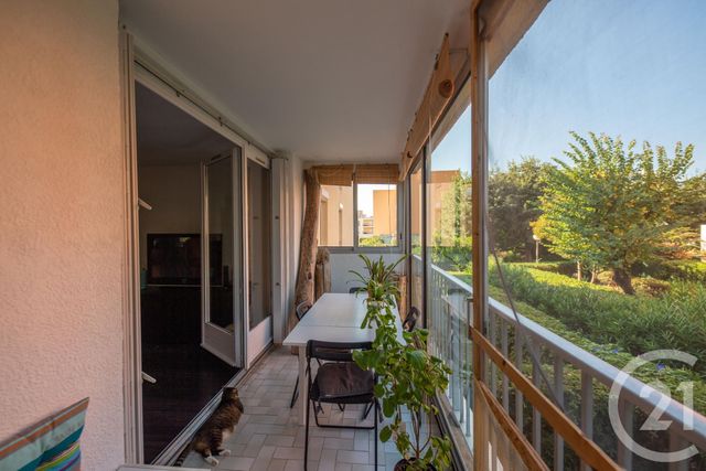 Afficher la photo en grand Appartement F3 à vendre - 3 pièces - 63.78 m2 - LE LAVANDOU - 83 - PROVENCE-ALPES-COTE-D-AZUR - Century 21 Net-Immo Agency