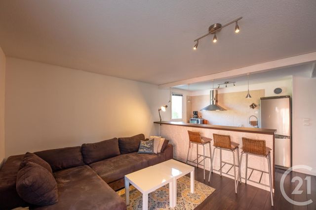 Afficher la photo en grand Appartement F3 à vendre - 3 pièces - 63.78 m2 - LE LAVANDOU - 83 - PROVENCE-ALPES-COTE-D-AZUR - Century 21 Net-Immo Agency
