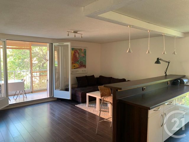 Afficher la photo en grand Appartement F3 à vendre - 3 pièces - 63.78 m2 - LE LAVANDOU - 83 - PROVENCE-ALPES-COTE-D-AZUR - Century 21 Net-Immo Agency