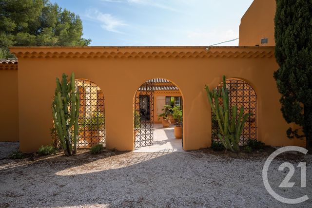 Afficher la photo en grand maison à vendre - 7 pièces - 180.0 m2 - BORMES LES MIMOSAS - 83 - PROVENCE-ALPES-COTE-D-AZUR - Century 21 Net-Immo Agency