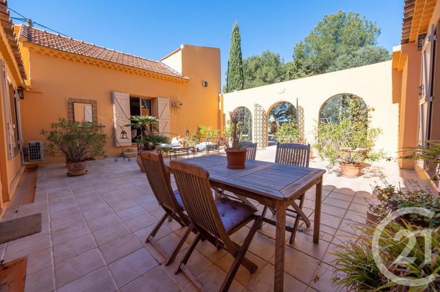 Afficher la photo en grand maison à vendre - 7 pièces - 180.0 m2 - BORMES LES MIMOSAS - 83 - PROVENCE-ALPES-COTE-D-AZUR - Century 21 Net-Immo Agency