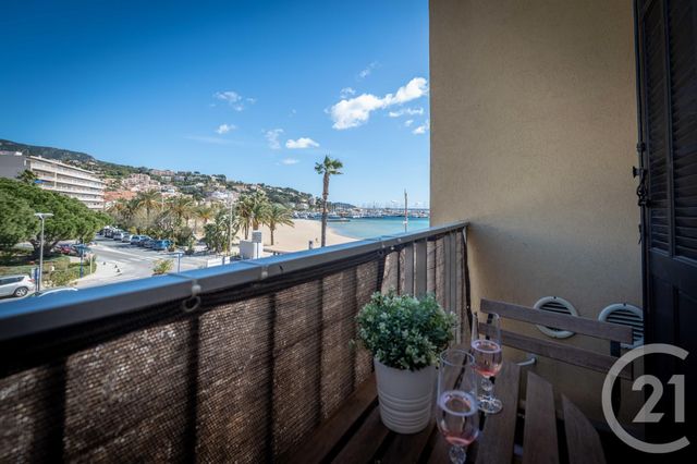 Afficher la photo en grand Appartement F3 à vendre - 3 pièces - 55.0 m2 - LE LAVANDOU - 83 - PROVENCE-ALPES-COTE-D-AZUR - Century 21 Net-Immo Agency