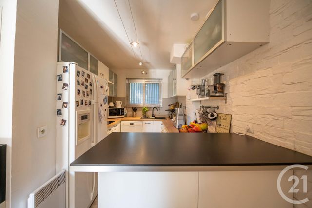 Afficher la photo en grand Appartement T2 à vendre - 2 pièces - 41.13 m2 - LE LAVANDOU - 83 - PROVENCE-ALPES-COTE-D-AZUR - Century 21 Net-Immo Agency