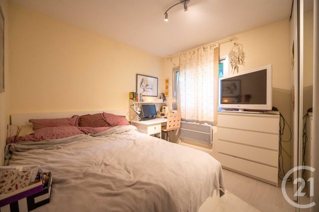 Afficher la photo en grand Appartement T2 à vendre - 2 pièces - 41.13 m2 - LE LAVANDOU - 83 - PROVENCE-ALPES-COTE-D-AZUR - Century 21 Net-Immo Agency