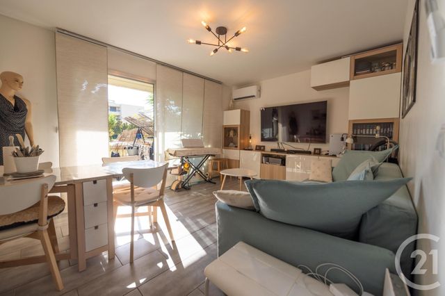 Afficher la photo en grand Appartement T2 à vendre - 2 pièces - 41.13 m2 - LE LAVANDOU - 83 - PROVENCE-ALPES-COTE-D-AZUR - Century 21 Net-Immo Agency