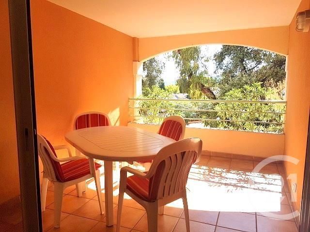 Afficher la photo en grand Appartement F3 à vendre - 3 pièces - 51.0 m2 - BORMES LES MIMOSAS - 83 - PROVENCE-ALPES-COTE-D-AZUR - Century 21 Net-Immo Agency