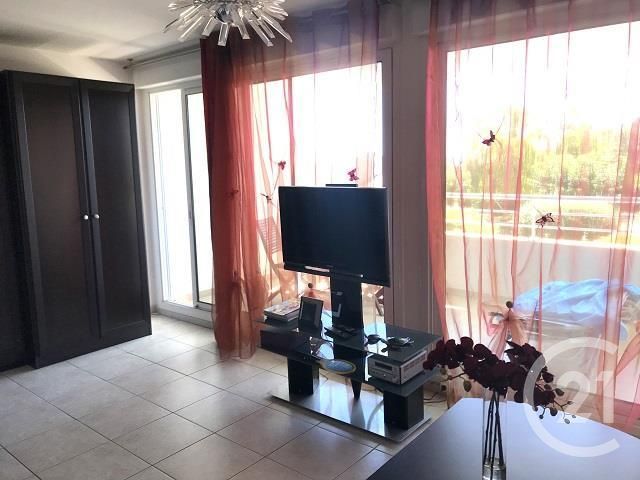 Afficher la photo en grand Appartement F1 à vendre - 1 pièce - 38.0 m2 - BORMES LES MIMOSAS - 83 - PROVENCE-ALPES-COTE-D-AZUR - Century 21 Net-Immo Agency