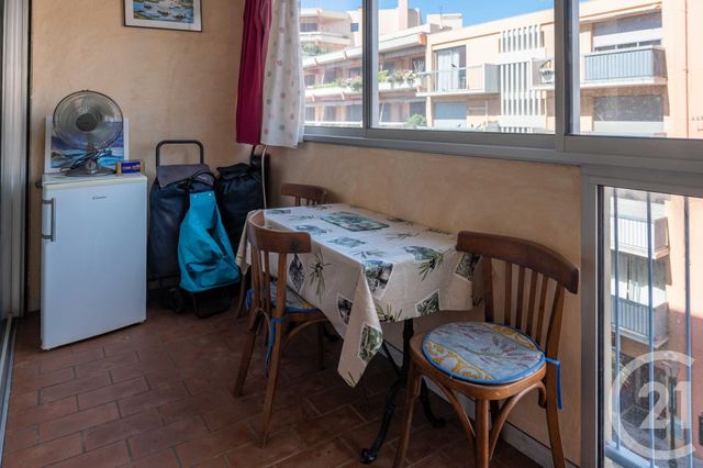 Studio à vendre - 1 pièce - 16.45 m2 - LE LAVANDOU - 83 - PROVENCE-ALPES-COTE-D-AZUR - Century 21 Net-Immo Agency Studio à vendre - 1 pièce - 16.45 m2 - LE LAVANDOU - 83 - PROVENCE-ALPES-COTE-D-AZUR - Century 21 Net-Immo Agency