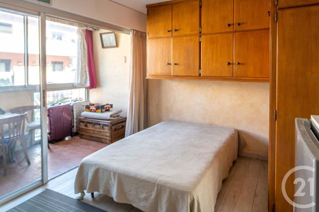 Studio à vendre - 1 pièce - 16.45 m2 - LE LAVANDOU - 83 - PROVENCE-ALPES-COTE-D-AZUR - Century 21 Net-Immo Agency Studio à vendre - 1 pièce - 16.45 m2 - LE LAVANDOU - 83 - PROVENCE-ALPES-COTE-D-AZUR - Century 21 Net-Immo Agency