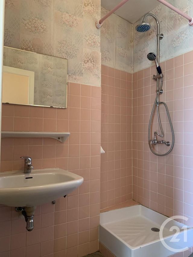Appartement F1 à vendre - 1 pièce - 30.64 m2 - LE LAVANDOU - 83 - PROVENCE-ALPES-COTE-D-AZUR - Century 21 Net-Immo Agency Appartement F1 à vendre - 1 pièce - 30.64 m2 - LE LAVANDOU - 83 - PROVENCE-ALPES-COTE-D-AZUR - Century 21 Net-Immo Agency