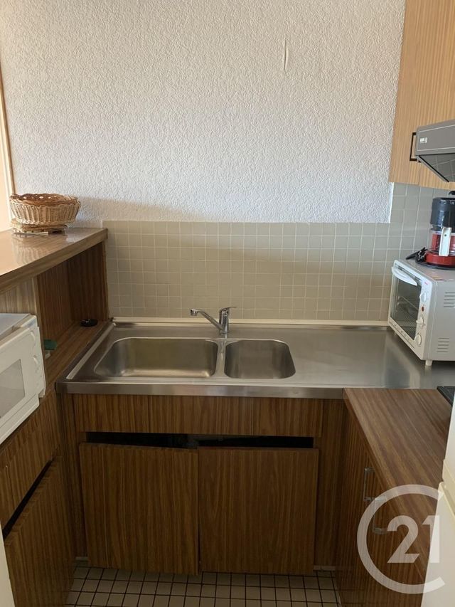 Appartement F1 à vendre - 1 pièce - 30.64 m2 - LE LAVANDOU - 83 - PROVENCE-ALPES-COTE-D-AZUR - Century 21 Net-Immo Agency Appartement F1 à vendre - 1 pièce - 30.64 m2 - LE LAVANDOU - 83 - PROVENCE-ALPES-COTE-D-AZUR - Century 21 Net-Immo Agency
