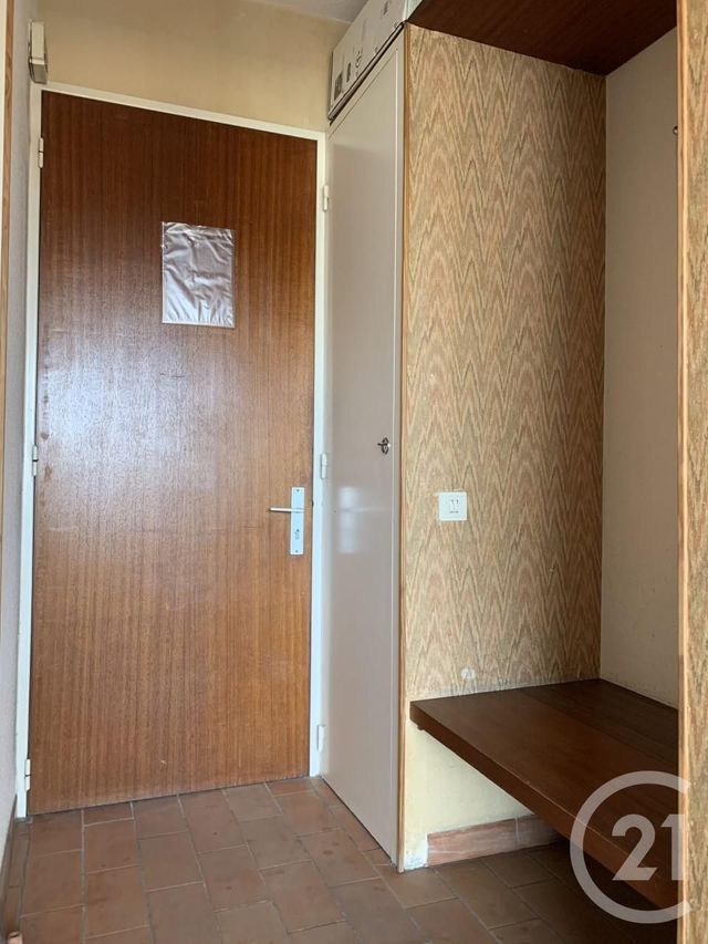 Appartement F1 à vendre - 1 pièce - 30.64 m2 - LE LAVANDOU - 83 - PROVENCE-ALPES-COTE-D-AZUR - Century 21 Net-Immo Agency Appartement F1 à vendre - 1 pièce - 30.64 m2 - LE LAVANDOU - 83 - PROVENCE-ALPES-COTE-D-AZUR - Century 21 Net-Immo Agency