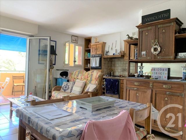 appartement à vendre - 3 pièces - 56.0 m2 - LE LAVANDOU - 83 - PROVENCE-ALPES-COTE-D-AZUR - Century 21 Net-Immo Agency appartement à vendre - 3 pièces - 56.0 m2 - LE LAVANDOU - 83 - PROVENCE-ALPES-COTE-D-AZUR - Century 21 Net-Immo Agency