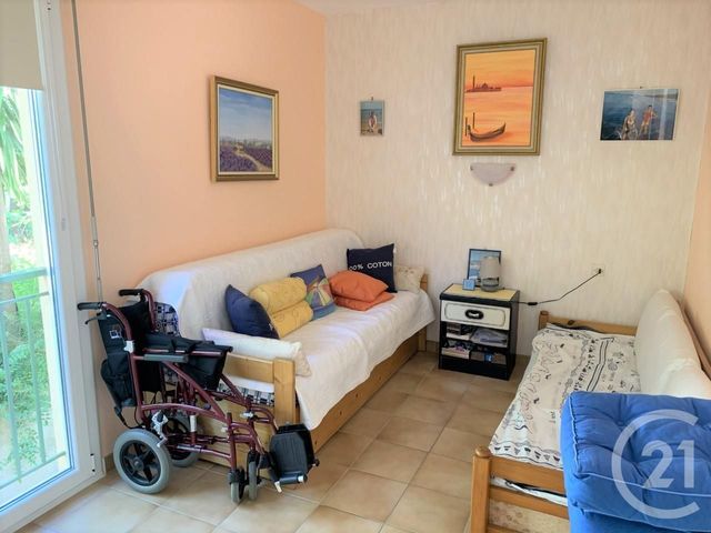 appartement à vendre - 3 pièces - 56.0 m2 - LE LAVANDOU - 83 - PROVENCE-ALPES-COTE-D-AZUR - Century 21 Net-Immo Agency appartement à vendre - 3 pièces - 56.0 m2 - LE LAVANDOU - 83 - PROVENCE-ALPES-COTE-D-AZUR - Century 21 Net-Immo Agency