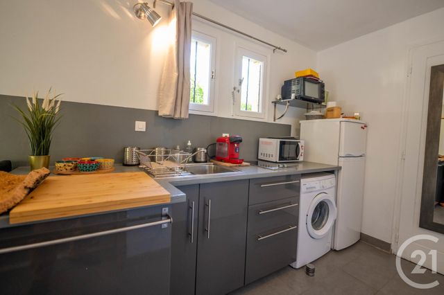 Appartement F1 à vendre - 1 pièce - 20.0 m2 - LE LAVANDOU - 83 - PROVENCE-ALPES-COTE-D-AZUR - Century 21 Net-Immo Agency Appartement F1 à vendre - 1 pièce - 20.0 m2 - LE LAVANDOU - 83 - PROVENCE-ALPES-COTE-D-AZUR - Century 21 Net-Immo Agency