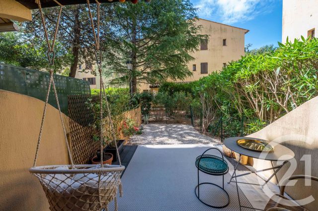 Appartement F1 à vendre - 1 pièce - 20.0 m2 - LE LAVANDOU - 83 - PROVENCE-ALPES-COTE-D-AZUR - Century 21 Net-Immo Agency Appartement F1 à vendre - 1 pièce - 20.0 m2 - LE LAVANDOU - 83 - PROVENCE-ALPES-COTE-D-AZUR - Century 21 Net-Immo Agency