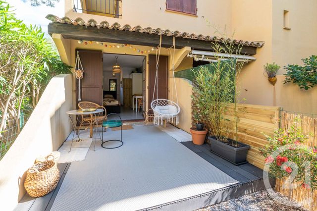 Appartement F1 à vendre - 1 pièce - 20.0 m2 - LE LAVANDOU - 83 - PROVENCE-ALPES-COTE-D-AZUR - Century 21 Net-Immo Agency Appartement F1 à vendre - 1 pièce - 20.0 m2 - LE LAVANDOU - 83 - PROVENCE-ALPES-COTE-D-AZUR - Century 21 Net-Immo Agency