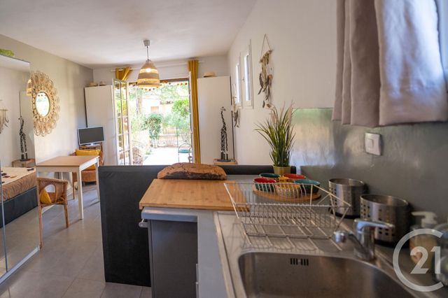 Appartement F1 à vendre - 1 pièce - 20.0 m2 - LE LAVANDOU - 83 - PROVENCE-ALPES-COTE-D-AZUR - Century 21 Net-Immo Agency Appartement F1 à vendre - 1 pièce - 20.0 m2 - LE LAVANDOU - 83 - PROVENCE-ALPES-COTE-D-AZUR - Century 21 Net-Immo Agency