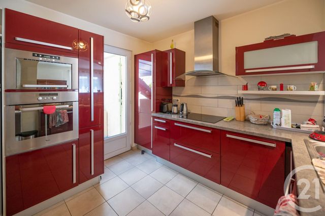 Afficher la photo en grand Appartement F3 à vendre - 3 pièces - 65.0 m2 - BORMES LES MIMOSAS - 83 - PROVENCE-ALPES-COTE-D-AZUR - Century 21 Net-Immo Agency