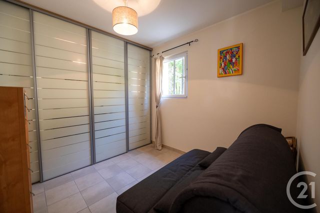 Afficher la photo en grand Appartement F3 à vendre - 3 pièces - 65.0 m2 - BORMES LES MIMOSAS - 83 - PROVENCE-ALPES-COTE-D-AZUR - Century 21 Net-Immo Agency