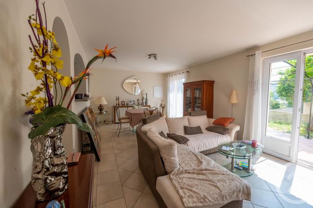 Afficher la photo en grand Appartement F3 à vendre - 3 pièces - 65.0 m2 - BORMES LES MIMOSAS - 83 - PROVENCE-ALPES-COTE-D-AZUR - Century 21 Net-Immo Agency